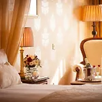 Hotel Meadow Court 4*