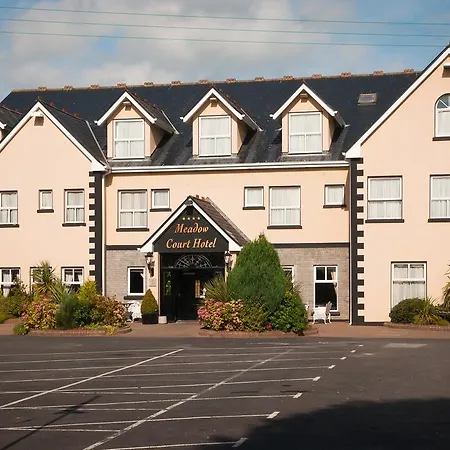 מלון Meadow Court לאוראה