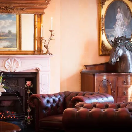 Meadow Court לאוראה