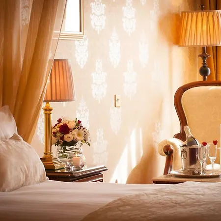 호텔 Meadow Court 4*