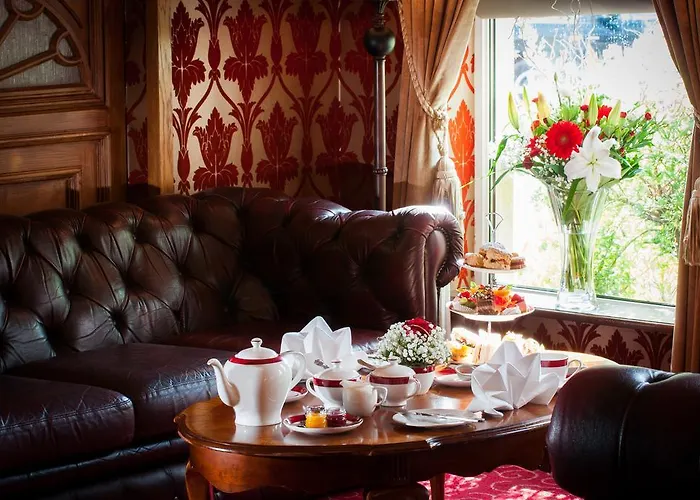 Meadow Court לאוראה